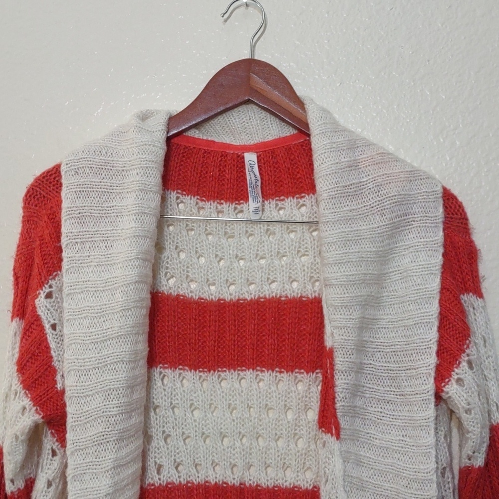 SLIGHTLY USED AEROPOSTALE CROCHET SWEATER CARDIGAN CORAL AND WHITE SIZE M BOHO - Picture 3 of 8
